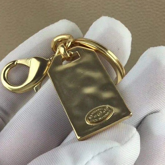 Like-New CHANEL Gold Tone Keychain/Bag Charm - Picture 2 of 6